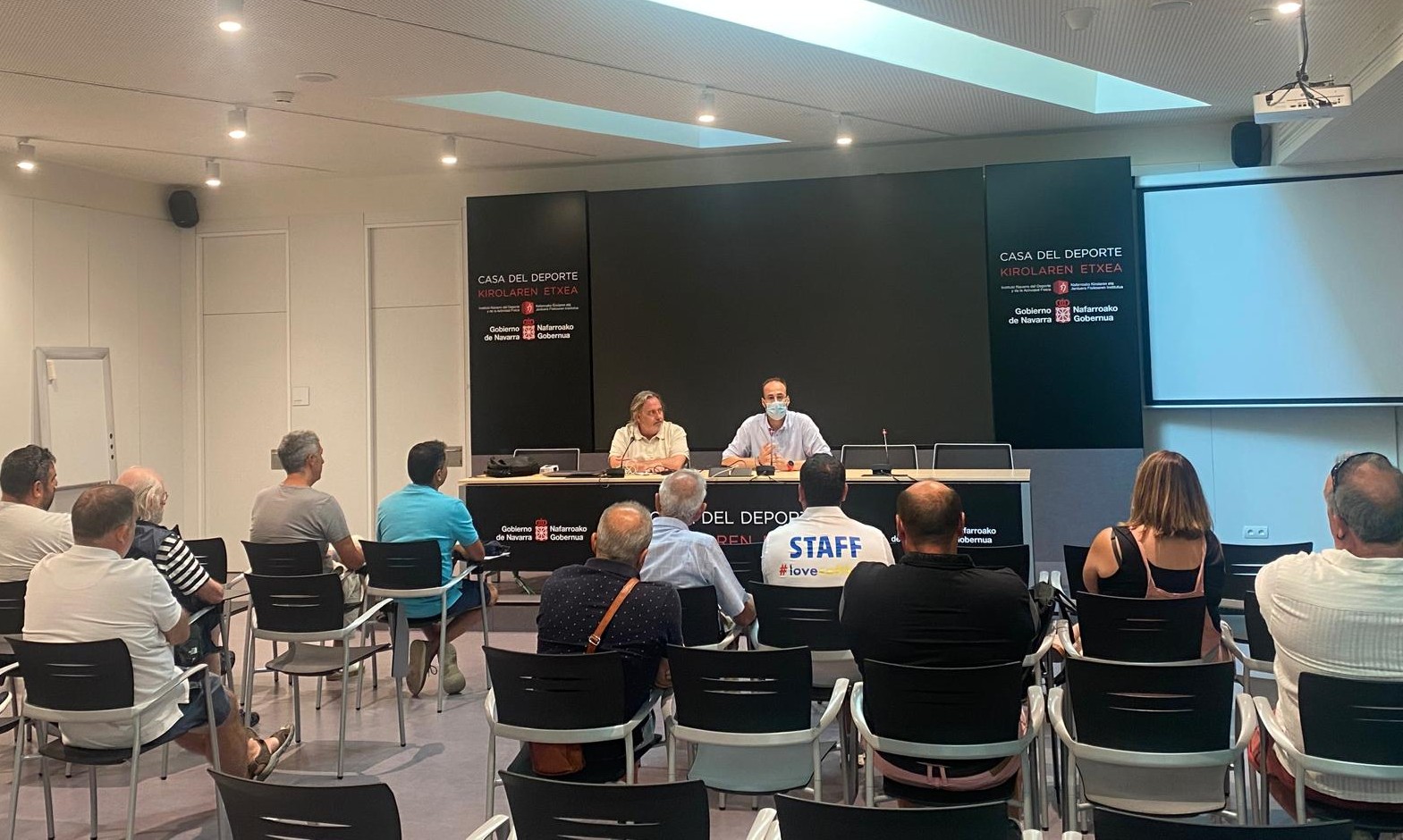 La Fundaci&oacute;n Miguel Indurarin se re&uacute;ne con los clubes deportivos de la Comunidad Foral incluidos en el programa de visibilizaci&oacute;n del deporte femenino